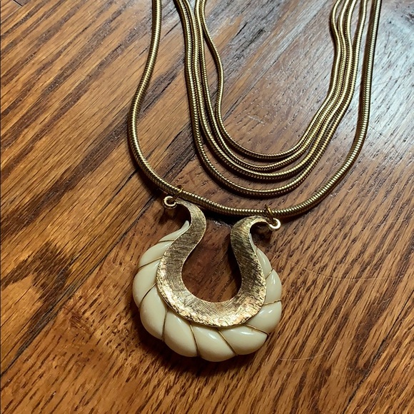 Made in the Deep South Necklace - Picture 4 of 8